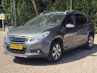 Coche accidentado Peugeot 2008 1.2 VTi Acces. TREKHAAK | KLIMA | NAVI | CRUISE CONTROL. 2013/12