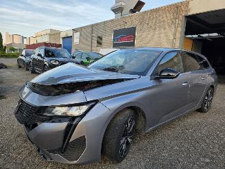 uszkodzony samochody osobowe Peugeot 308 Allure Automaat Virtual Keyless Camera Navi Led 96KW / 131PK 2023/12