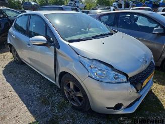 rozbiórka samochody osobowe Peugeot 208 208 I (CA/CC/CK/CL), Hatchback, 2012 / 2019 1.2 Vti 12V PureTech 82 2013/11