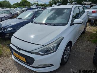 skadebil auto Hyundai I-20 i20 (GBB), Hatchback, 2014 / 2020 1.2i 16V 2015/8
