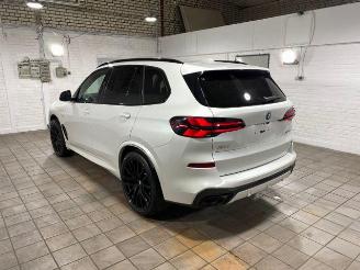 Schadeauto BMW X5 xDrive50e M Sport Pro PANO/HUD/AHK/H&K/360 2025/9