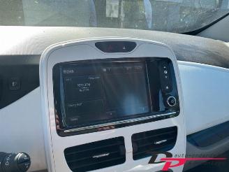 Renault Zoé Zoe (AG), Hatchback 5-drs, 2012 43kW picture 12