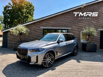 damaged passenger cars BMW X5 BMW X5 50e xDrive M Sport PANORAMADAK LUCHTVERING HUD TREKHAAK  AMBIANCE 2025/1