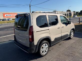 uszkodzony samochody osobowe Peugeot Rifter  2021/6