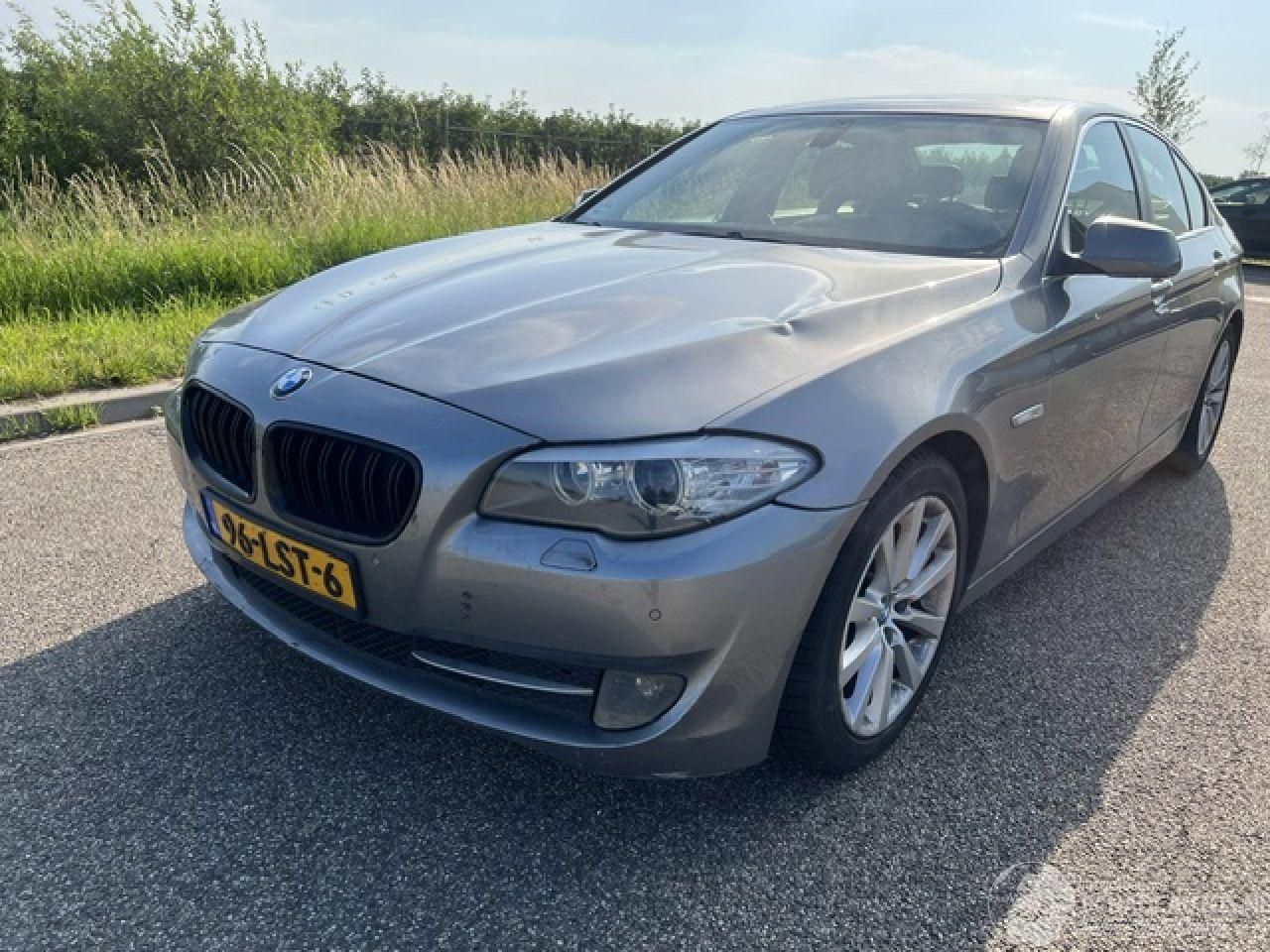 BMW 5-serie 523i Executive Schuifdak
