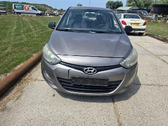 Vaurioauto  passenger cars Hyundai I-20  2012/8