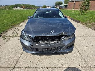 damaged passenger cars Mercedes E-klasse  2015/9
