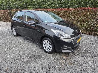 Schadeauto Peugeot 208  2018/3