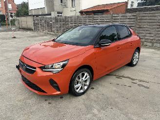 Vaurioauto  passenger cars Opel Corsa 1.2i - 12V 2021/4