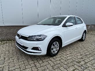 Schadeauto Volkswagen Polo 1.0 TSI Trendline Business Apple Carplay/Android Auto, Navi, Airco 2021/6