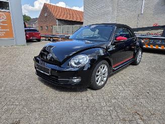 Schadeauto Volkswagen Beetle 1.2 TSI CLUB 1e EIGENAAR  LICHTE PLAATSCHADE WEL AIRBAGS ER UIT ZEER WEINIG KILOMETERS 62684KM 2015/6