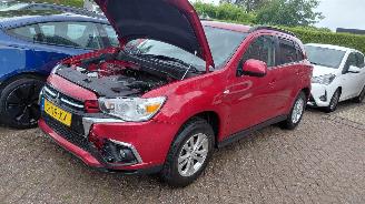 Voiture accidenté Mitsubishi ASX 1.6i  117pk   clima navi 2019/12