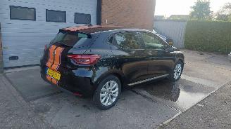 uszkodzony samochody osobowe Renault Clio 0.9 tce  tce navi 5drs 74kw clima 2021/11