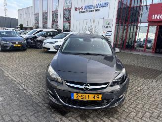 Vrakbiler auto Opel Astra NOTCHBACK 1.4 Turbo Cosmo 1e eigenaar 2013/10