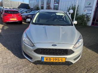 rozbiórka samochody osobowe Ford Focus Focus 3, Hatchback, 2010 / 2020 1.0 Ti-VCT EcoBoost 12V 100 2017/10