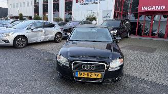 krockskadad bil auto Audi A4 2.0 PRO LINE 2005/10