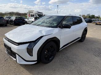 Vaurioauto  passenger cars Kia EV4 81 Kw/h. Elektro motor 150 Kw  GT-Line 2025/12