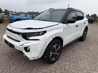 damaged passenger cars Citroën C3 Aircross Ë-C3 Aircross  Luxe 2025/9
