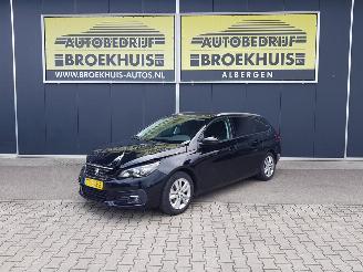 Coche accidentado Peugeot 308 SW 1.2 PureTech Blue Lease Executive 2018/7