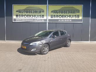 Damaged car Opel Astra 1.4 Turbo Sport 2012/2