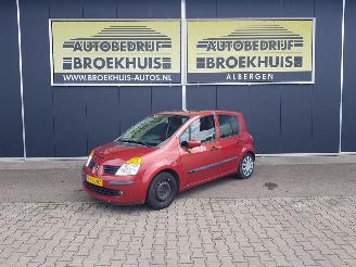 Vaurioauto  passenger cars Renault Modus 1.2-16V Dynamique Luxe 2006/2
