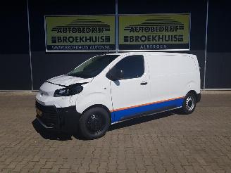 Unfall Kfz Van Toyota Proace Worker 1.5 D-4D L2 Navigator 2024/9