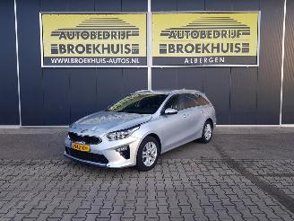 Vaurioauto  passenger cars Kia Ceed Sportswagon 1.0 T-GDi DynamicPlusLine 2020/11