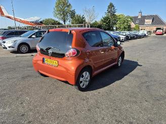 uszkodzony samochody osobowe Toyota Aygo 1.0 12v 2012/9