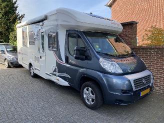 Vaurioauto  campers Challenger  Challeger Mageo 118EB/119 Queensbed en hefbed 2014/1