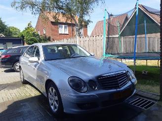 skadebil auto Mercedes E-klasse 200 CDI Bsn Class Sedan 2008/1