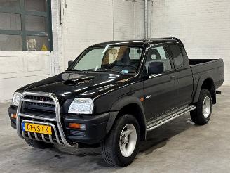 Auto incidentate Mitsubishi L-200 2.5 TDI Pick-up  Diesel 2.477cc 73kW (99pk) RWD 1e eigenaar 2000/10