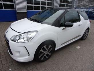 Voiture accidenté Citroën DS3 1.2 VTI CHIC 2013/1