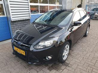 Schadeauto Ford Focus 1.0 EcoBoost Trend schadevrij 2012/11
