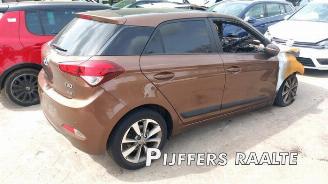 Vrakbiler auto Hyundai I-20 i20 (GBB), Hatchback, 2014 / 2020 1.2i 16V 2016/2