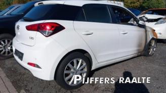 Coche siniestrado Hyundai I-20 i20 (GBB), Hatchback, 2014 / 2020 1.0 T-GDI 100 12V 2017/1