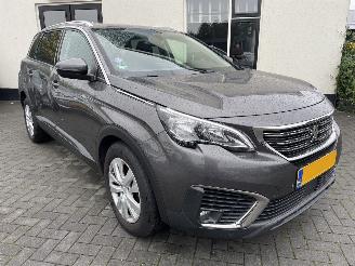Unfallwagen Peugeot 5008 1.2 PureTech Blue 7.P Executive N.A.P NL AUTO PRACHTIG!!! 2019/1