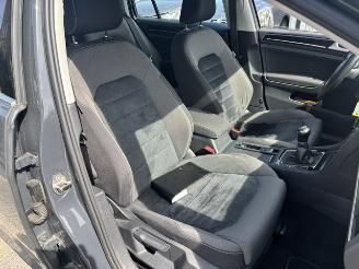 Volkswagen Golf 1.2 TSI Highline picture 11