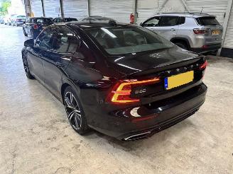 Unfallwagen Volvo S-60 2.0 T4 R-Design Automaat NAP 2020/11