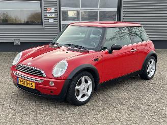 skadebil auto Mini Mini 1.6 ONE 2002/1