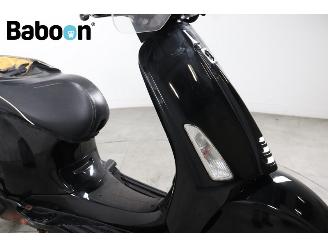 Vespa  Sprint 25KM picture 17