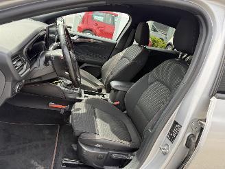 Ford Focus 1.0 EcoBoost Hybrid ST Line X picture 10