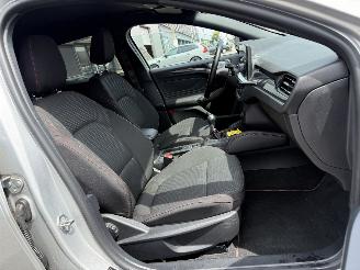 Ford Focus 1.0 EcoBoost Hybrid ST Line X picture 14