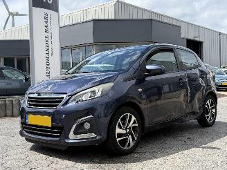 krockskadad bil auto Peugeot 108 1.2 VTi Allure 2015/1