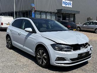 krockskadad bil auto Volkswagen Polo 1.0 TSI PANO 2019/6