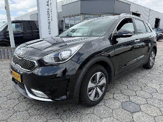 Vaurioauto  passenger cars Kia Niro 1.6 GDi PHEV DynamicLine 2017/9