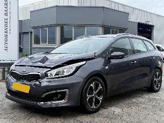 damaged passenger cars Kia Cee d Sportswagon 1.0 T-GDi First Edition 2015/11