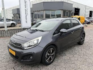 Coche accidentado Kia Rio 1.2 CVVT Super Pack 2014/2