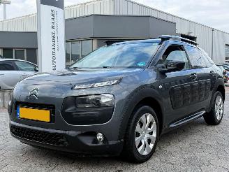 Damaged car Citroën C4 cactus 1.2 PureTech Business 2015/10