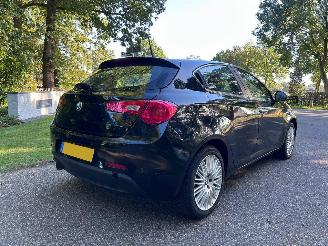 Alfa Romeo Giulietta 1.6 JTDM Excusive. picture 5