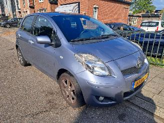 Schadeauto Toyota Yaris 1.3vvti aspiration 2011/10